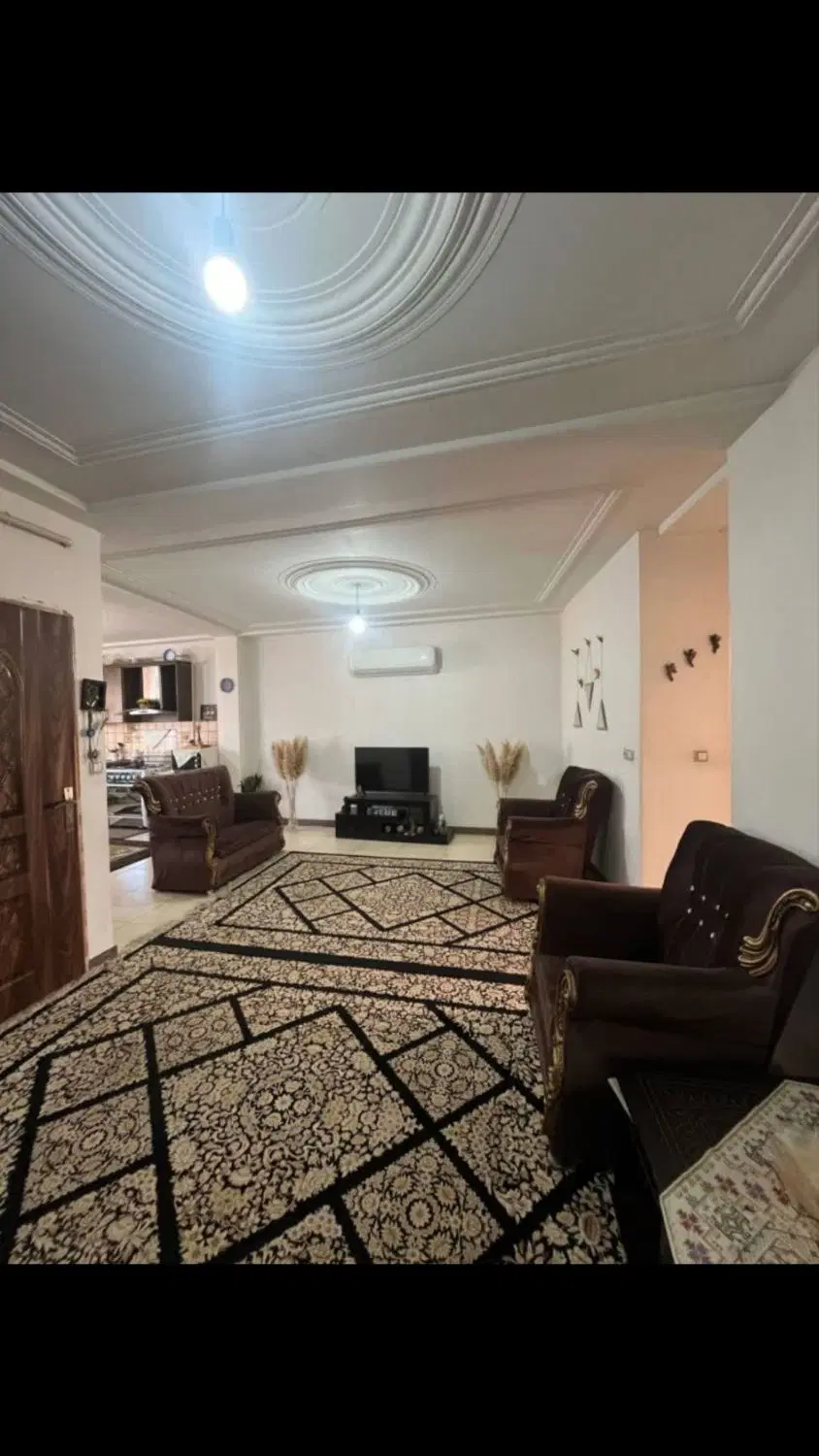 آپارتمان طبقه اول