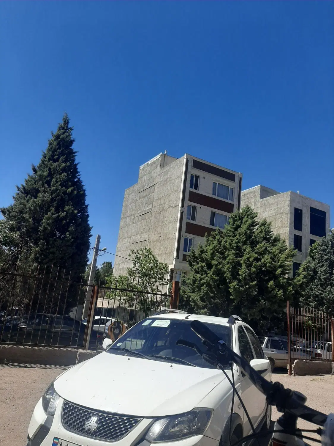 واحد ۱۱۰ متری دو خواب