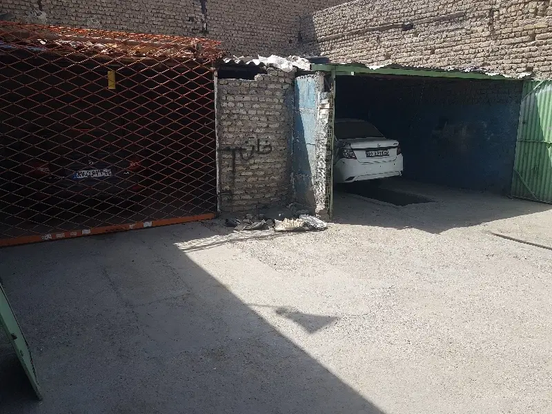 مغازه داخل گاراژ ۳۰متر