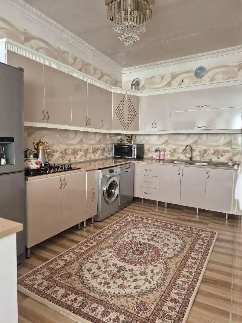 حیاط در آخر ۲۴متری نشاط به طرف یکان