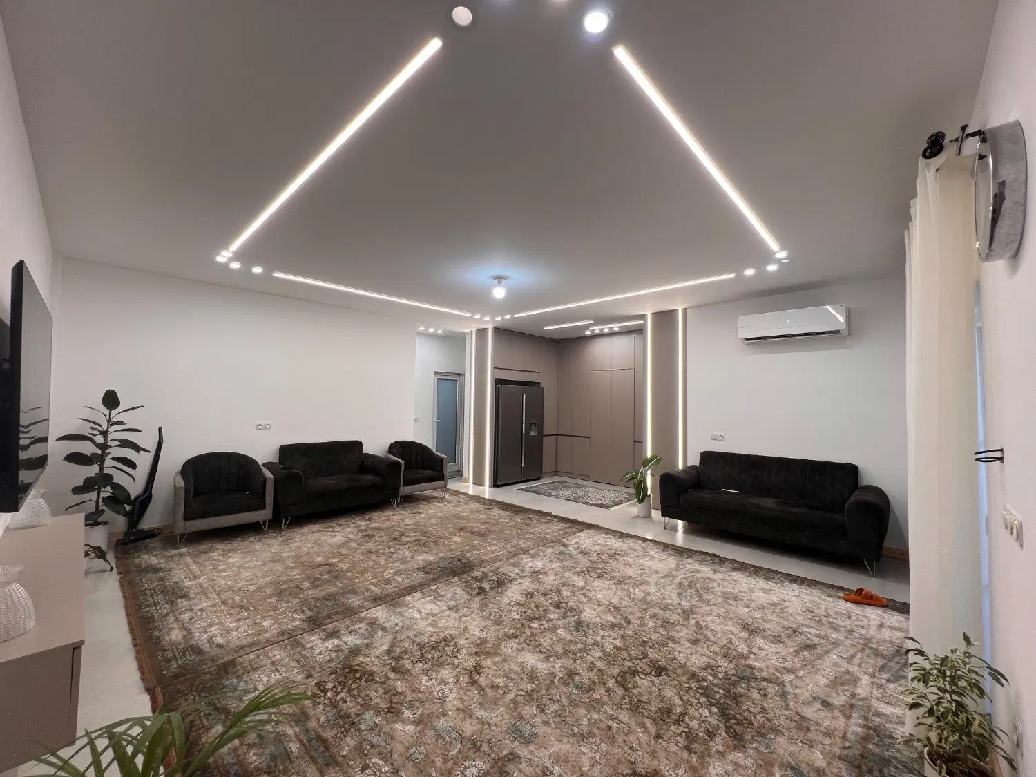 خانه ویلایی لوکس و مدرن