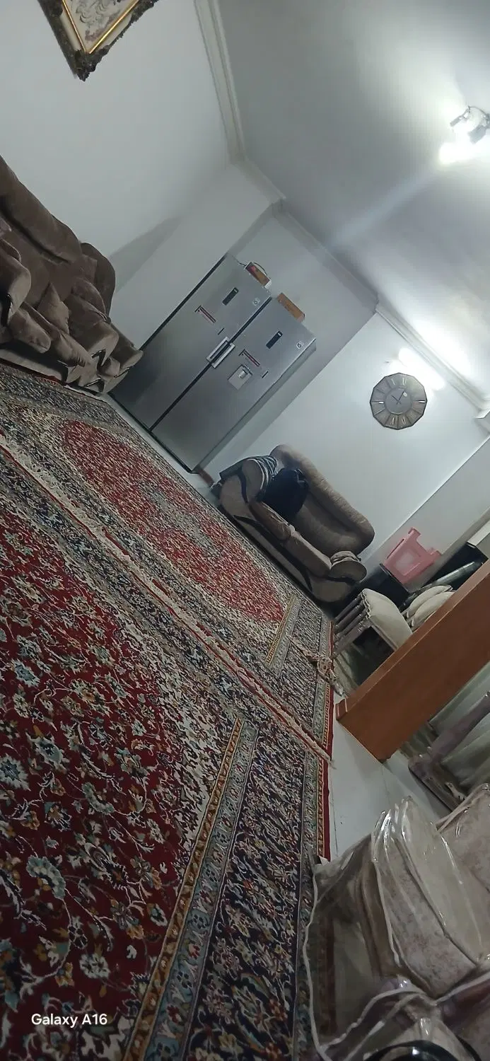 خانه با حیاط اختصاصی 200 متر مربع