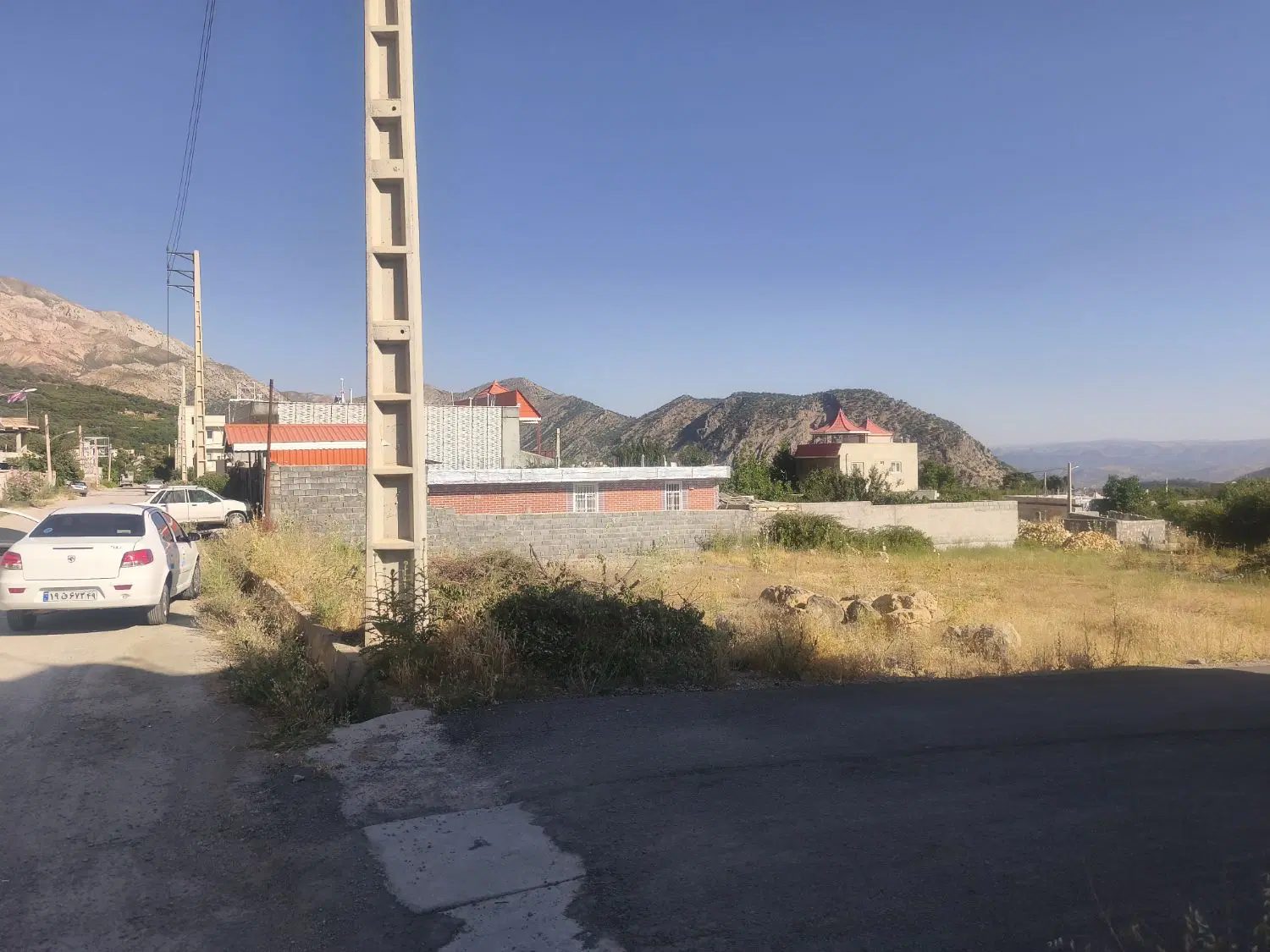 900متر مسکونی 3نبش