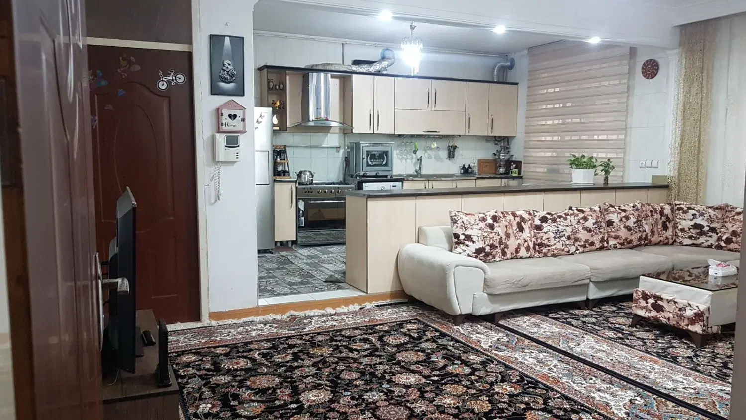 خانه ویلایی دو کله در قلعه کرد