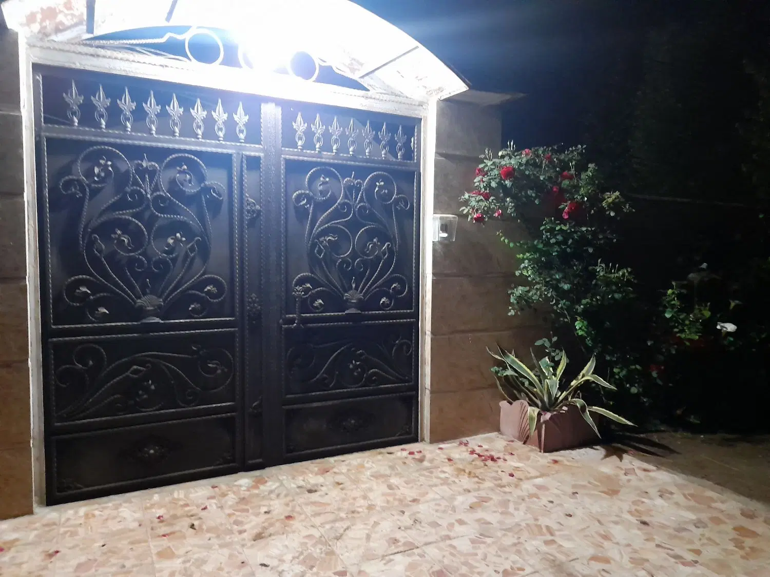 ۴۰۵ متر زمین مسکونی سه بر رشت