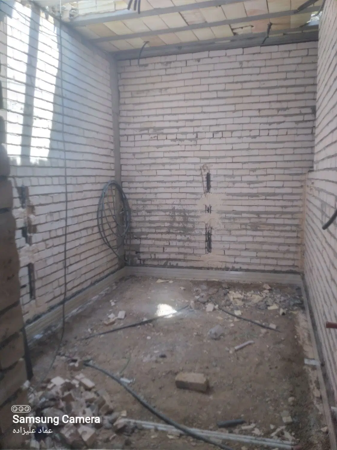 خانه نیمه ساز در حال ساخت