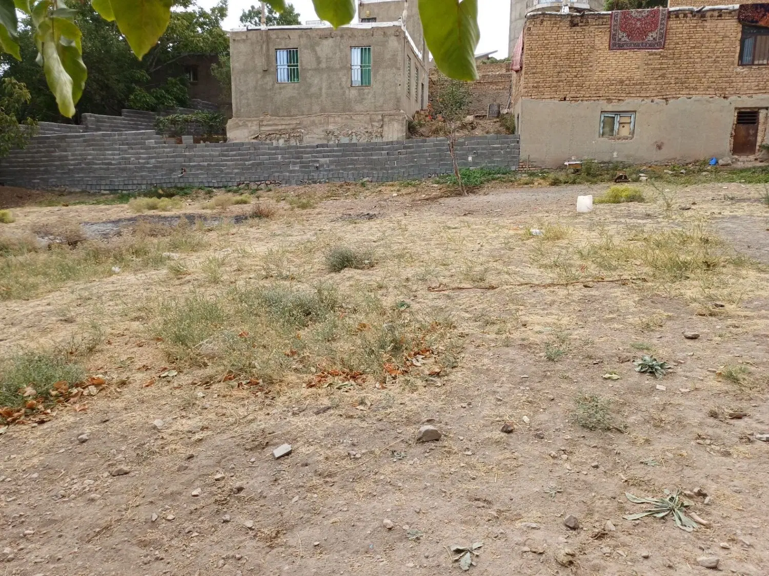 زمین مسکونی و باغ گیلاس در روستای توریستی رزجرد