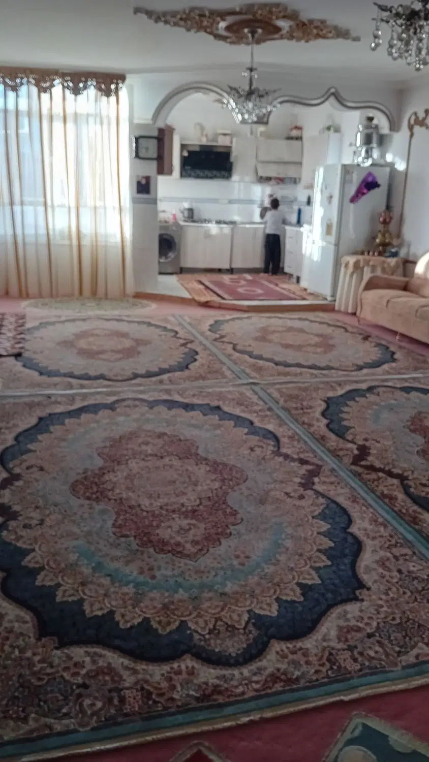 فروشی حیات مسکونی