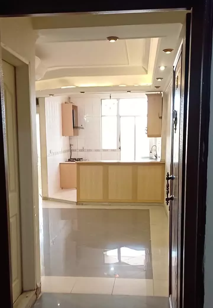 اپارتمان ۸۷متری ۲۲بهمن چهارراه گلستان