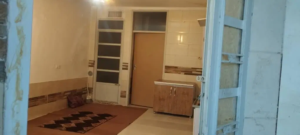 رهن .اجاره یک خواب و پارکینگ یا مغازه کیان آباد
