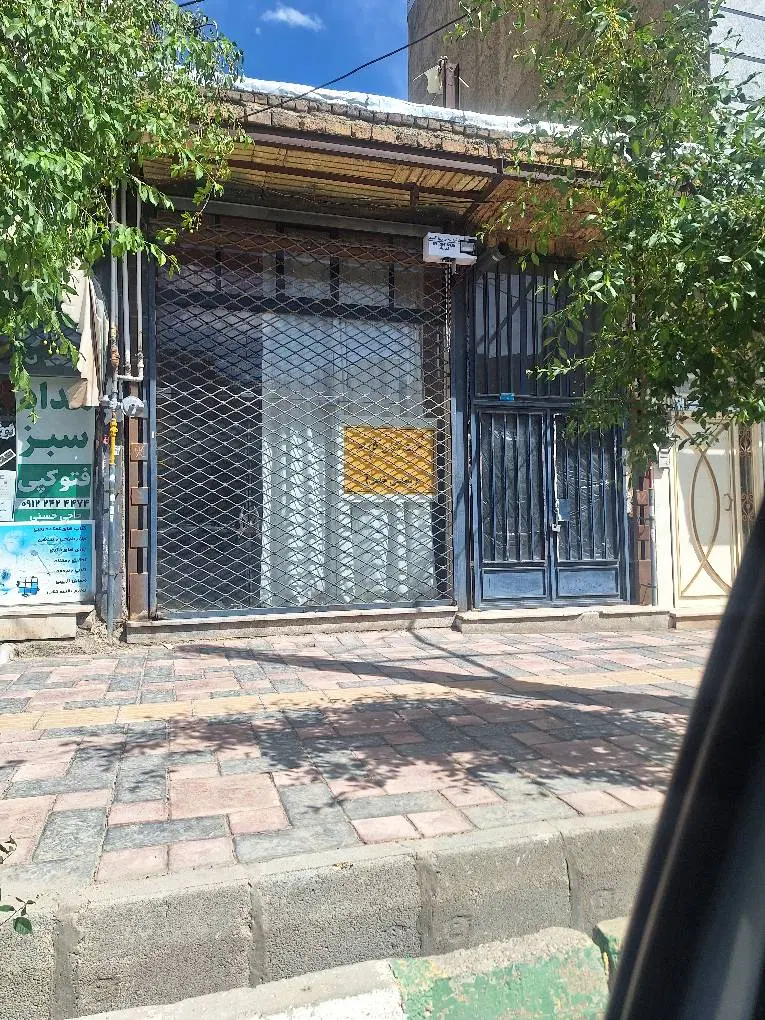 مغازه ۴۲ متری خیابان طالقانی شمالی
