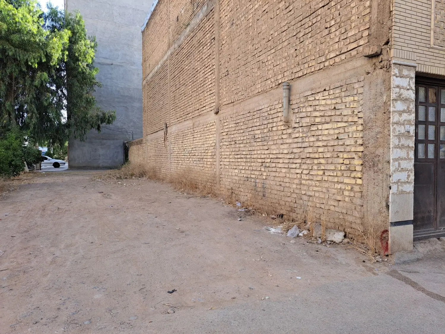 زمین با موقعیت تجاری