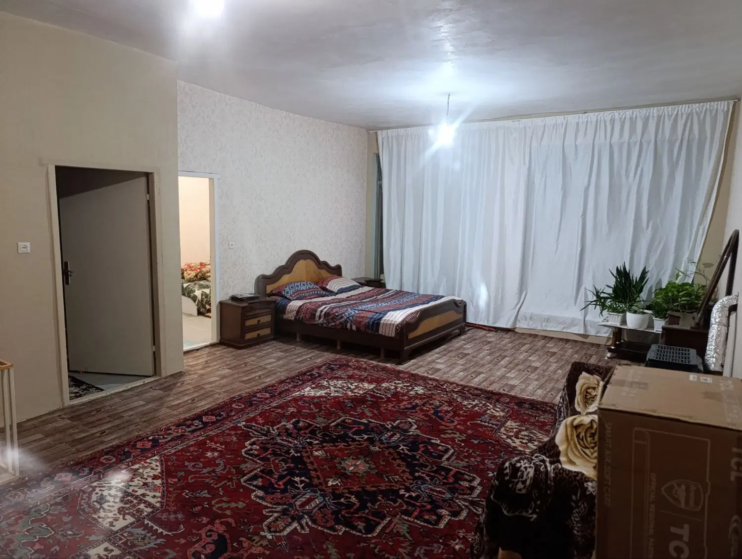حیاط 124متر ماشین داخل حیاط تک برگ سند