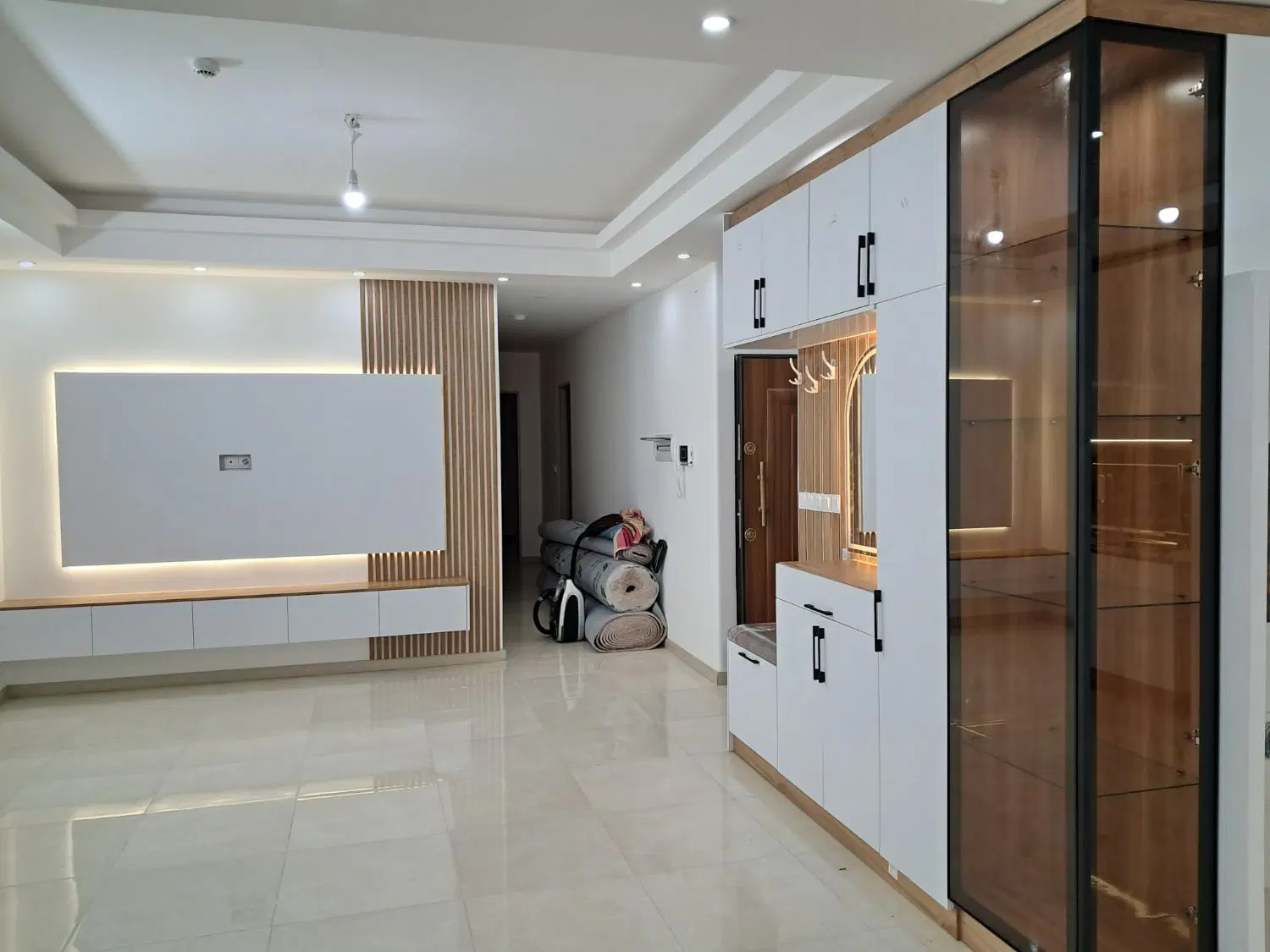 منزل کلید نخورده بدون کابینت مستاجرم