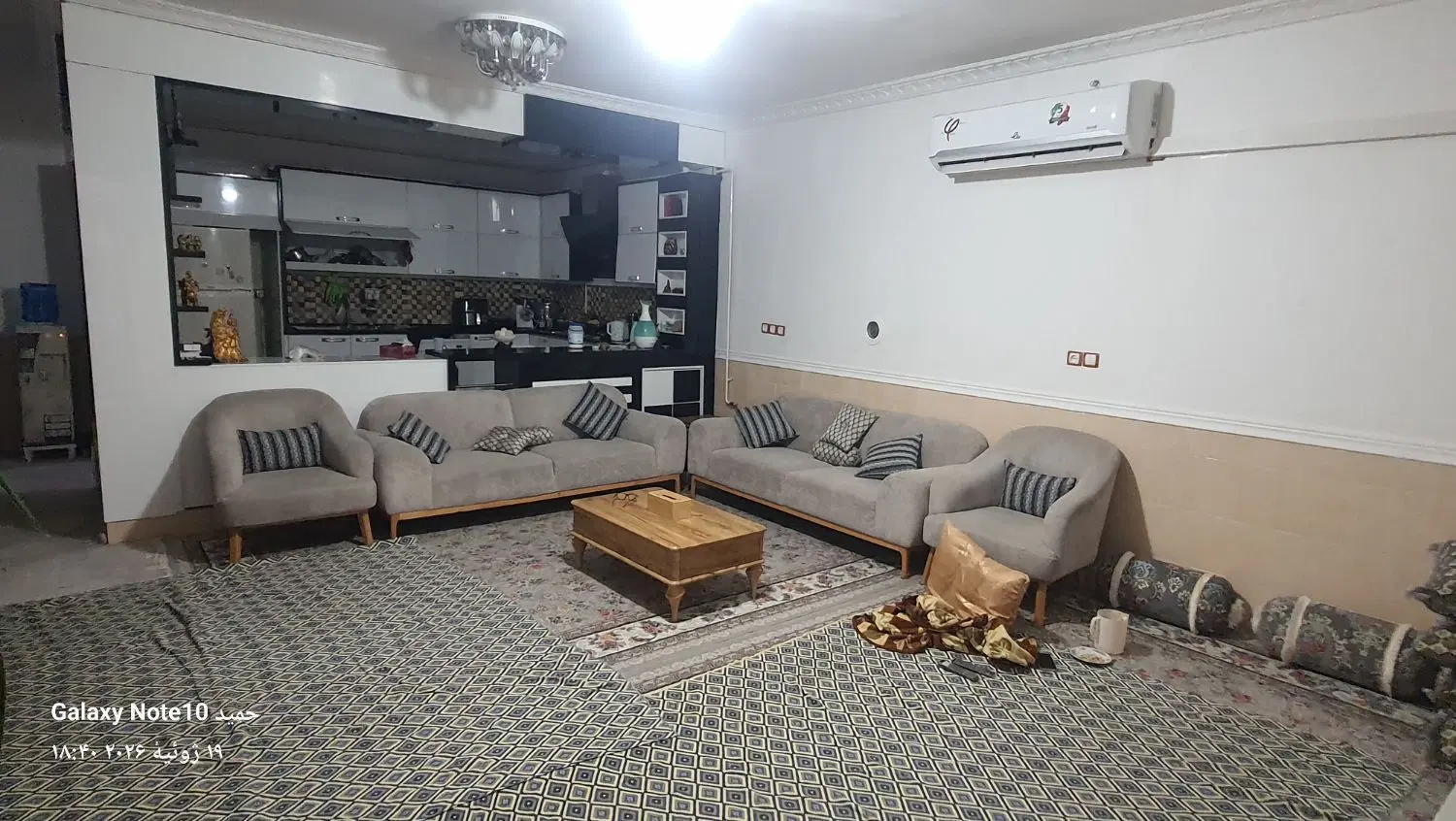 ویلایی خامنه ای