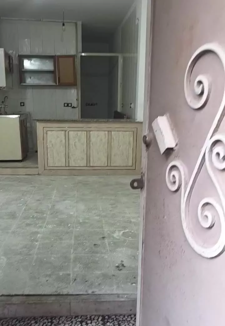 یک باب منزل نقلی در اسد آبادی اجاره داده میشود
