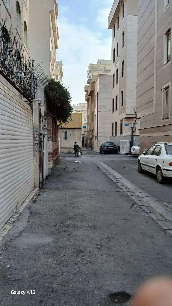 80 متر مقدسی طبقه اول 3 خواب رهن کامل