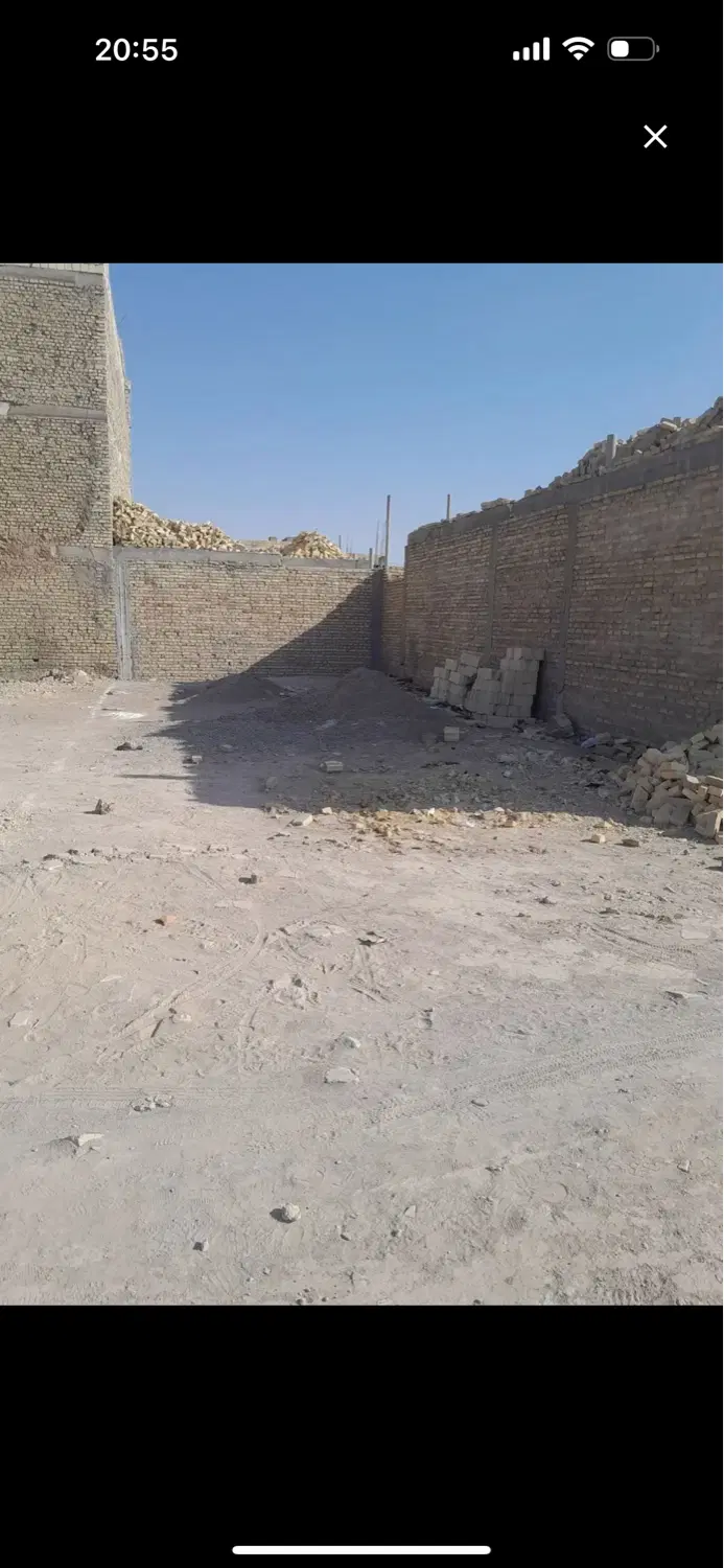 زمین 900 متری روبروی پادگان