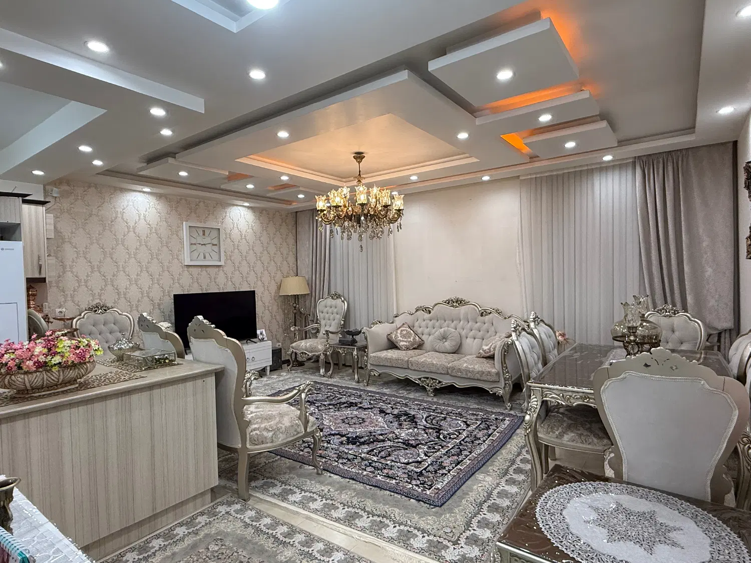 واحد ۷۷ متری عرفان