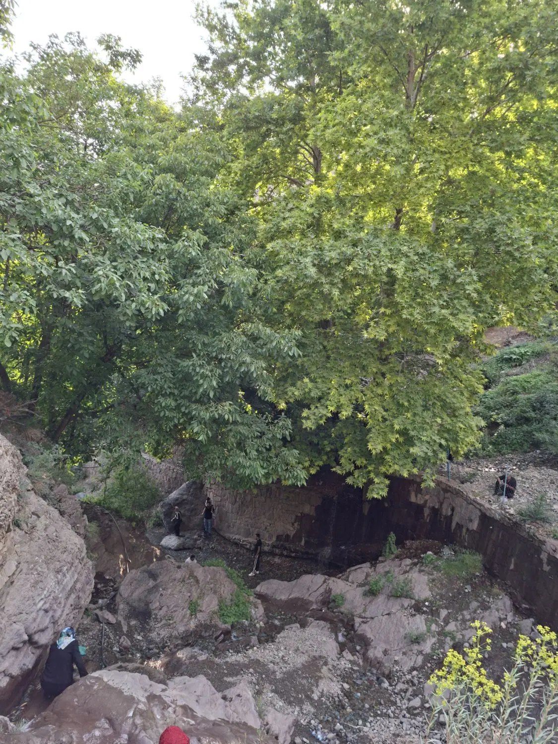 ۱۰۰۰ متر چهاردیواری شهرک صنعتی ده حسن سبلان
