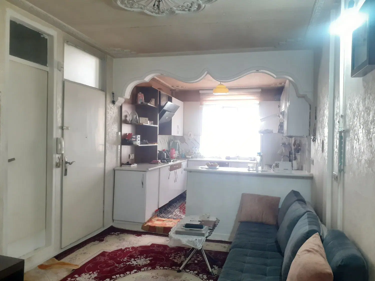 ۴۷ متر یکخوابه ط اول انتهای خ جیحون خ کاظمی