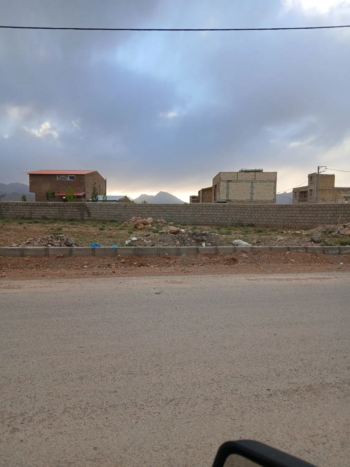 زمین مسکونی