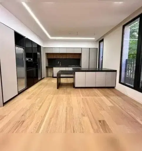 ۹۳ متر نوساز_ خوش چیدمان_ زرکش_ تسلیحات