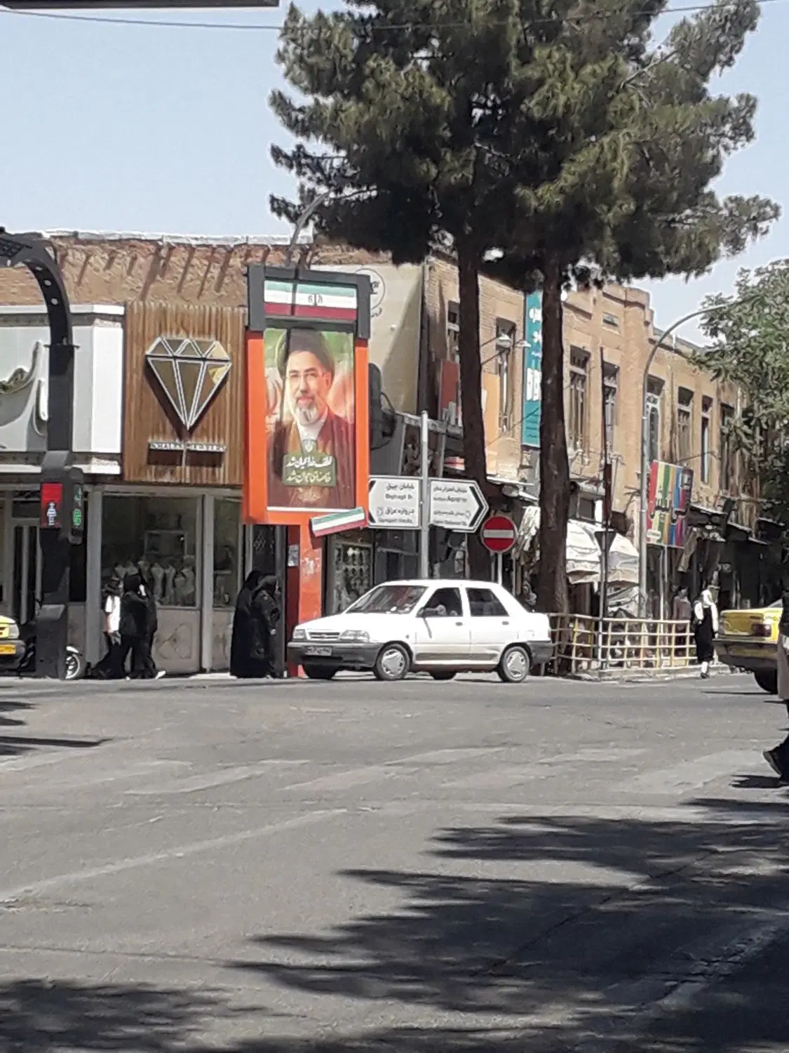 مغازه با موقعیت طلا فروشی