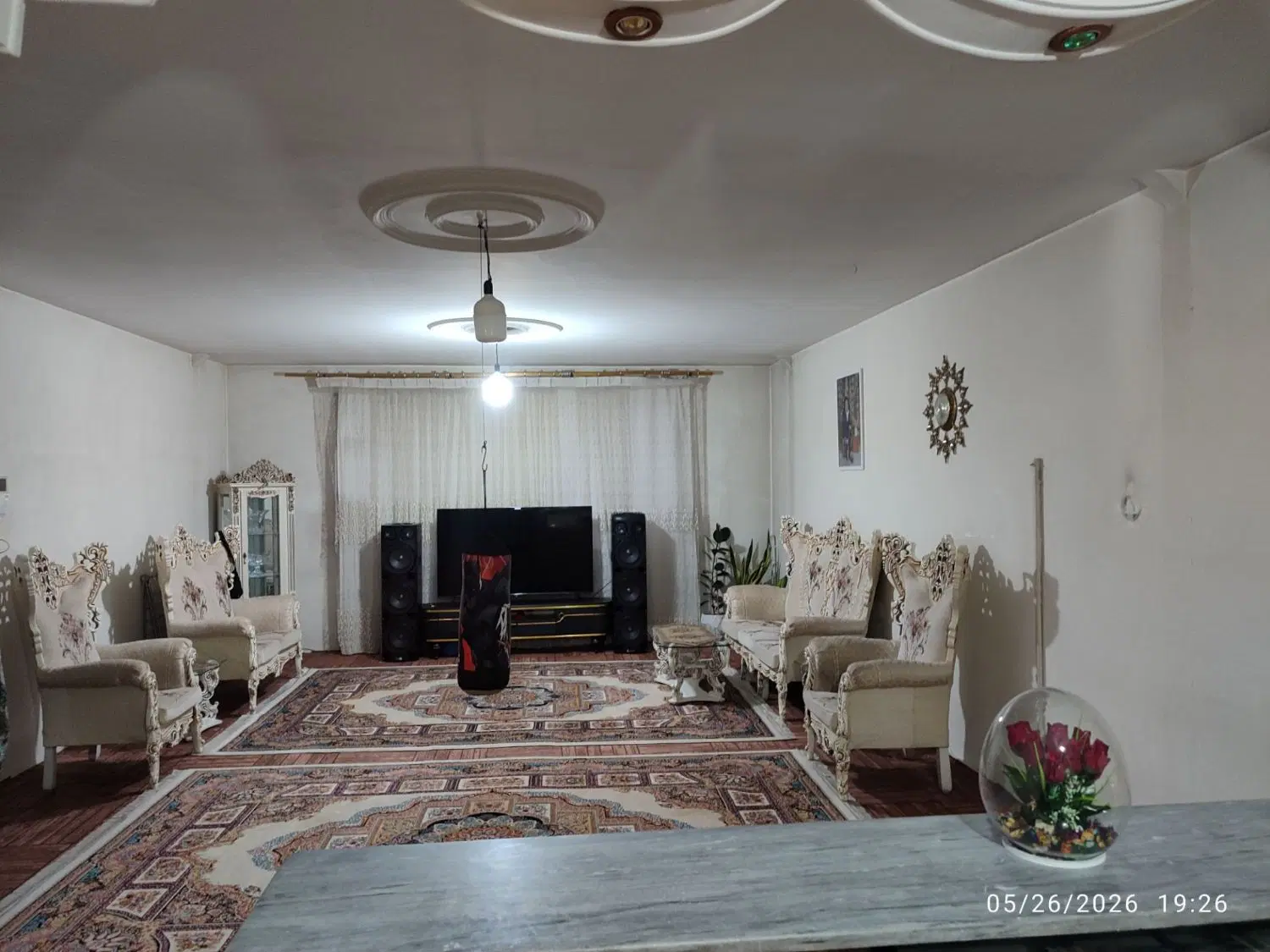 اجاره ۹۰ متری طبقه اول نبوت ۷ رهن