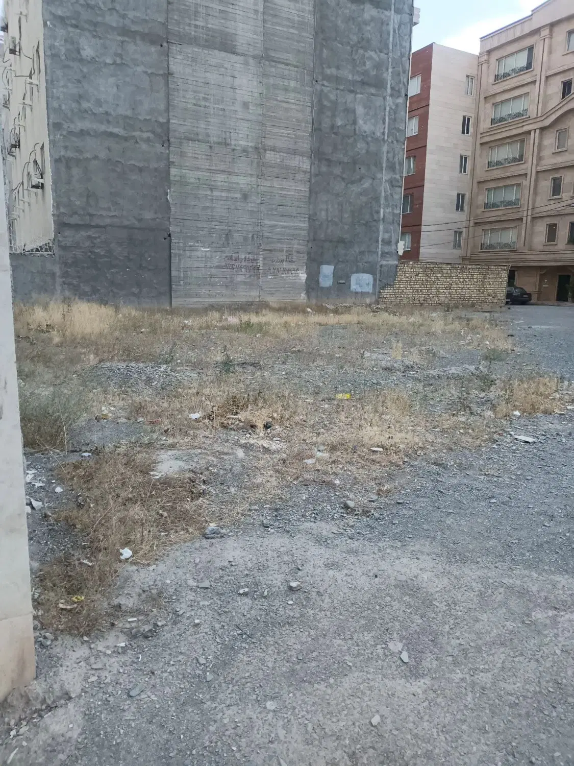 زمین _ فروشی _ عصمتیه