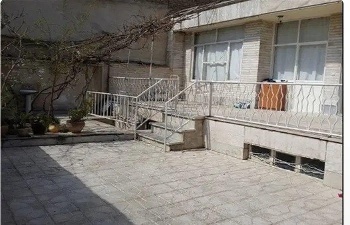 ویلایی در بست
