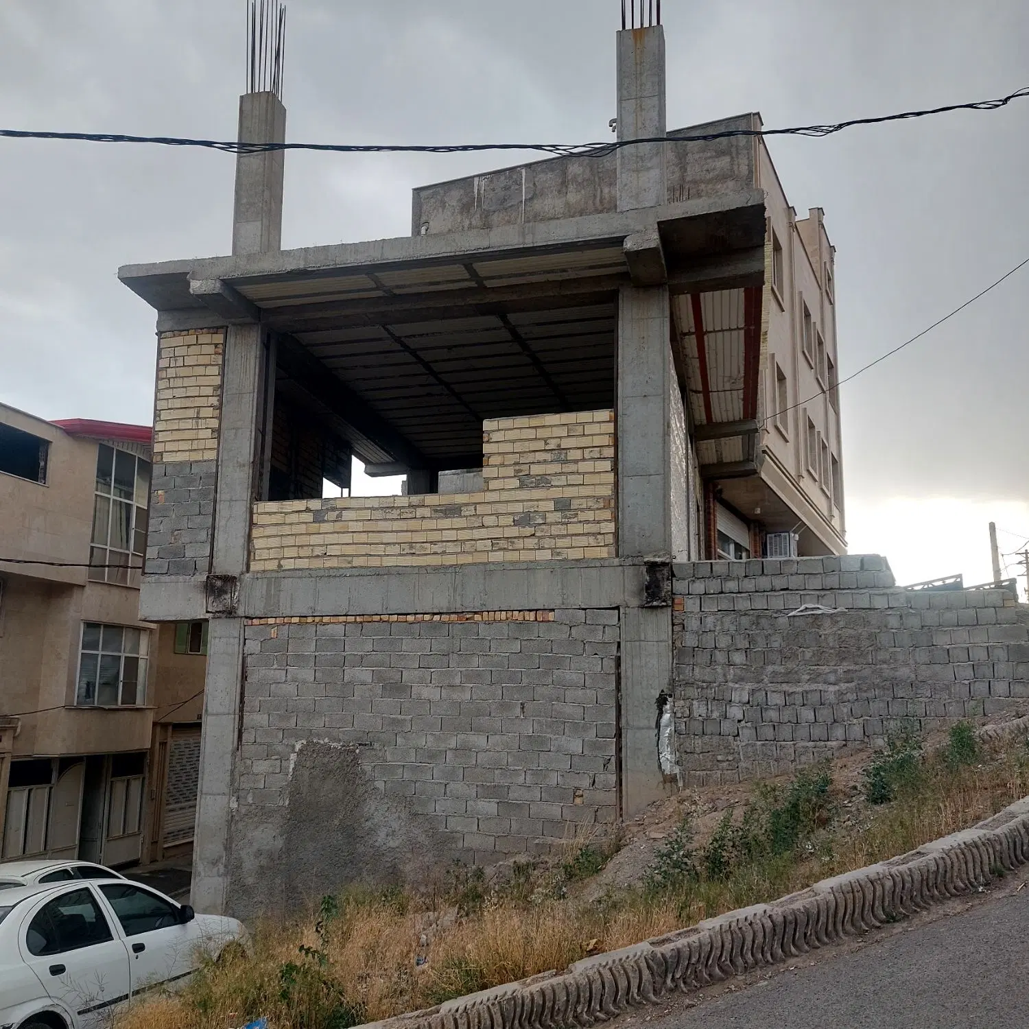 فروش ساختمان نیمه کاره کوهسار