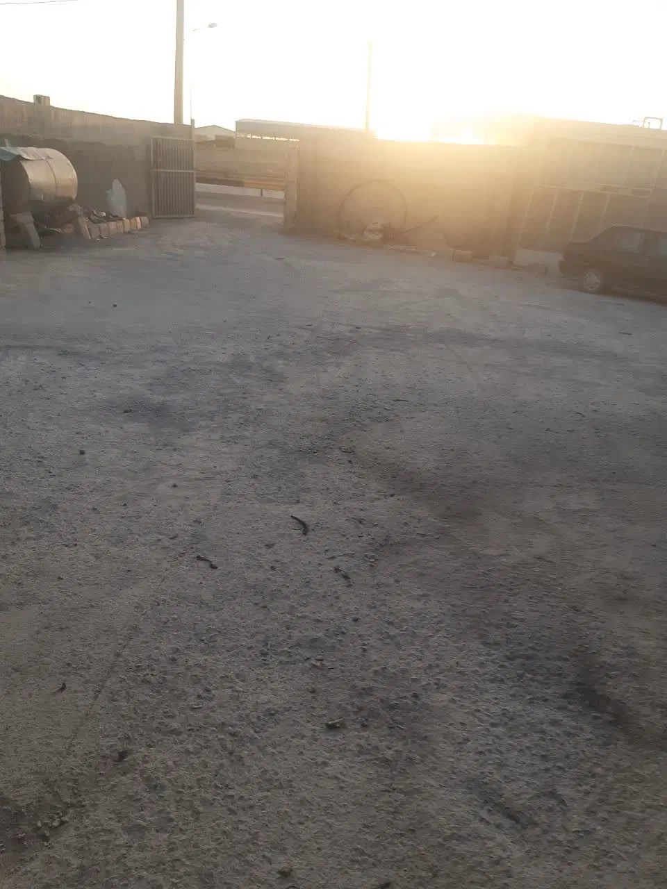 دوباب مغازه اجاره ای ۲۴متری باگاراژ