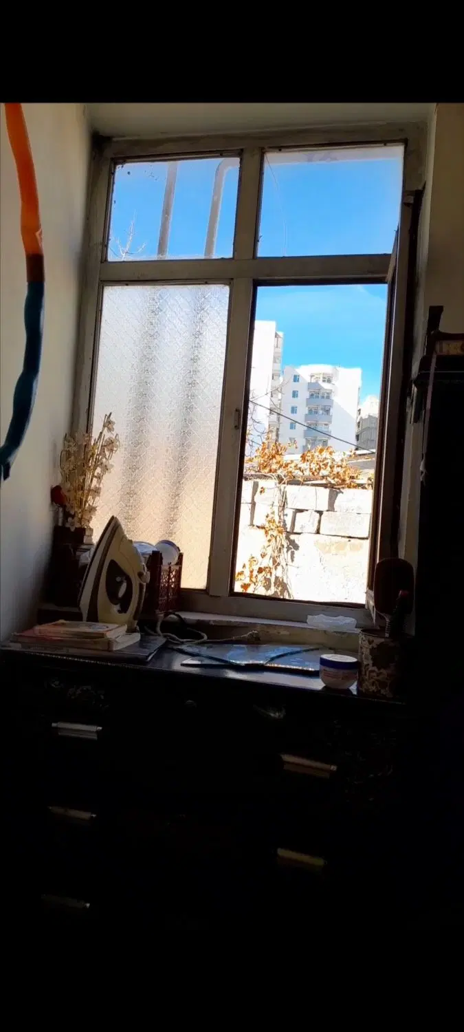 ۵۰ متری لب آب پشت مجتمع سیمرغ