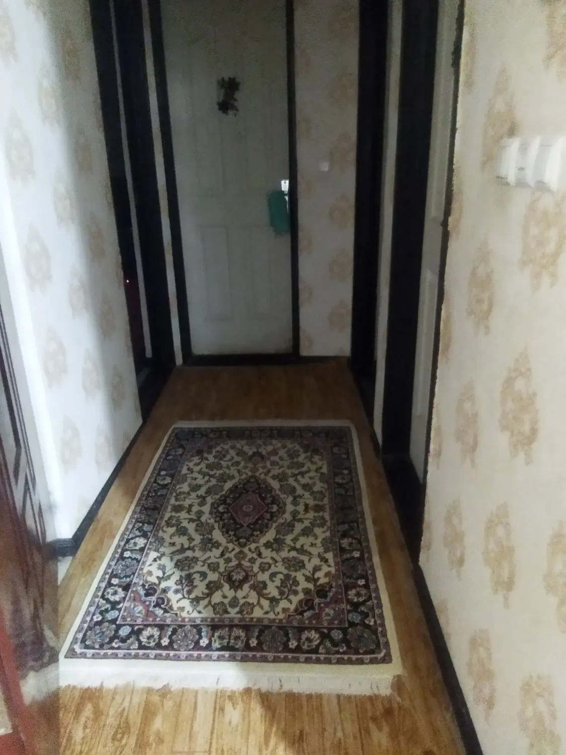 آپارتمان احمدی روشن مهرشهر