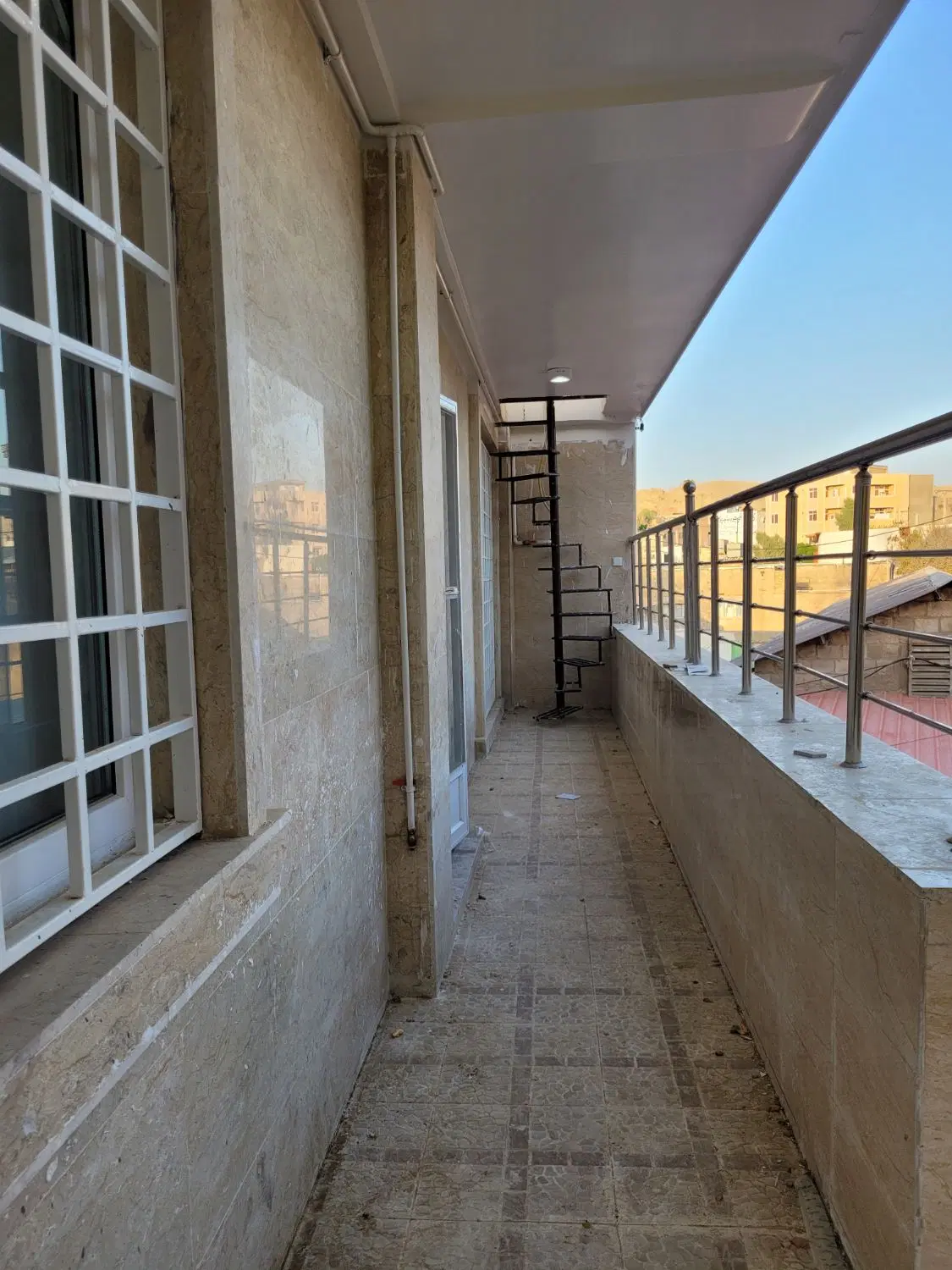 آپارتمان ۱۶۰ متری نمره چهل