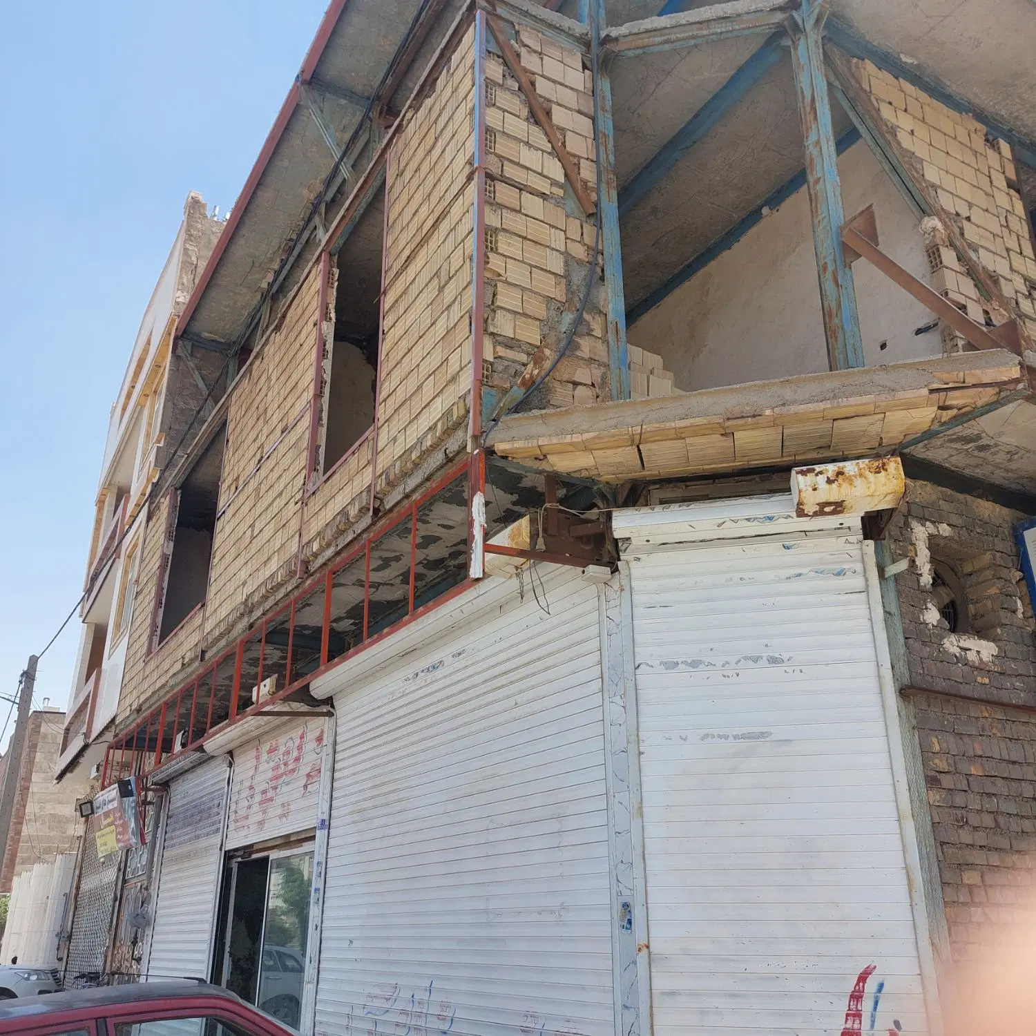 دوواحد خانه درسنگان س دونبش خیابان فهمیده