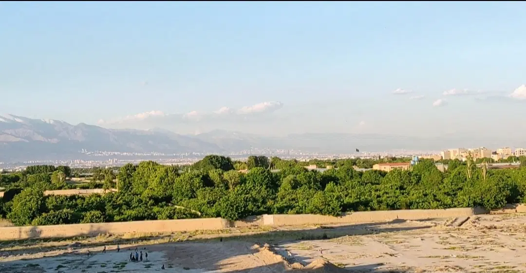 آپارتمان ۱۱۰ متر با ویو باغ ابدی غرق در نور