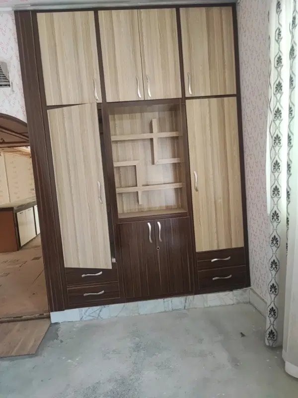 دو طبقه مجزا خیابان شریعتی