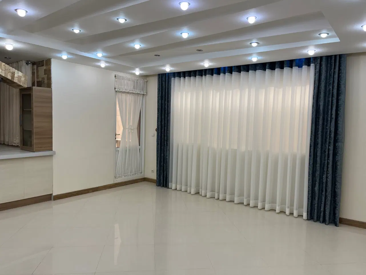 رهن کامل اپارتمان ۳ خواب ۱۷۰ متری کوچه کشاورز