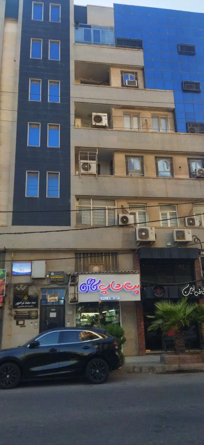رهن آپارتمان ۳خواب _ پارکینگ سندی نبش وهابی ۱۹