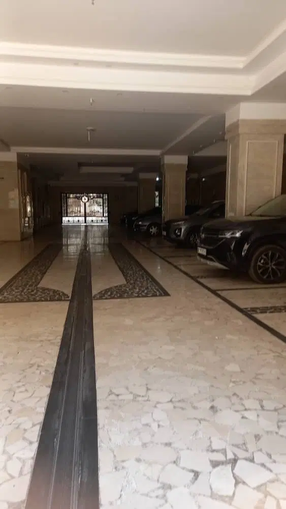 فروش واحد نوساز و لوکس با موقعیت عالی