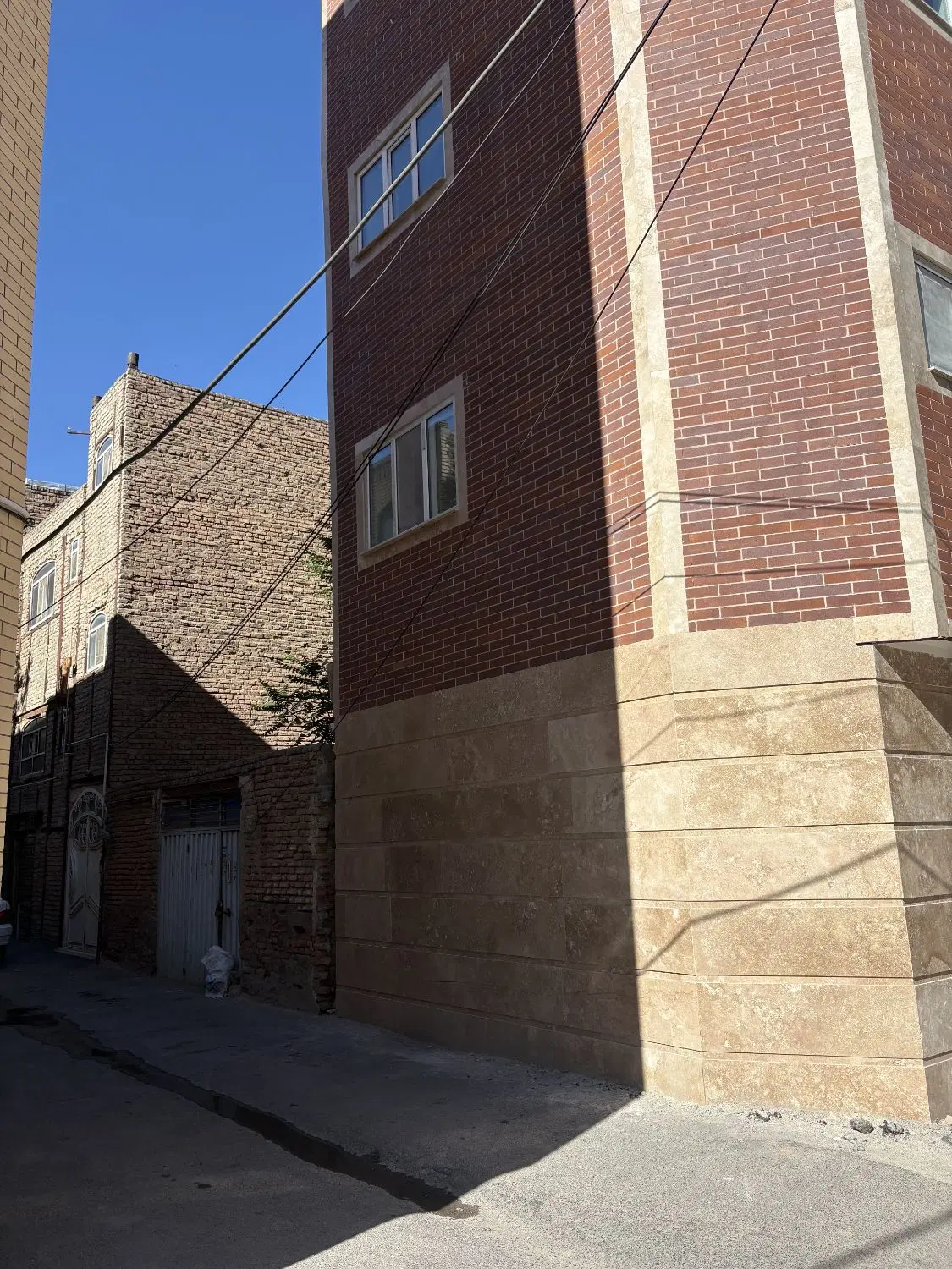خانه کلنگی ۸۳ متری
