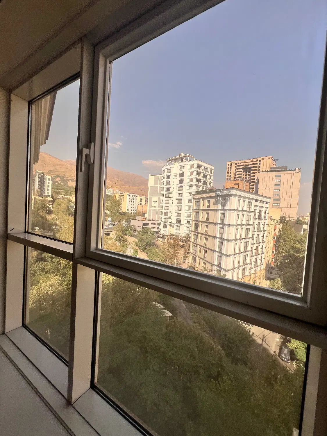 نیاوران ۲۰۰ متر سه جهت نور و ویو