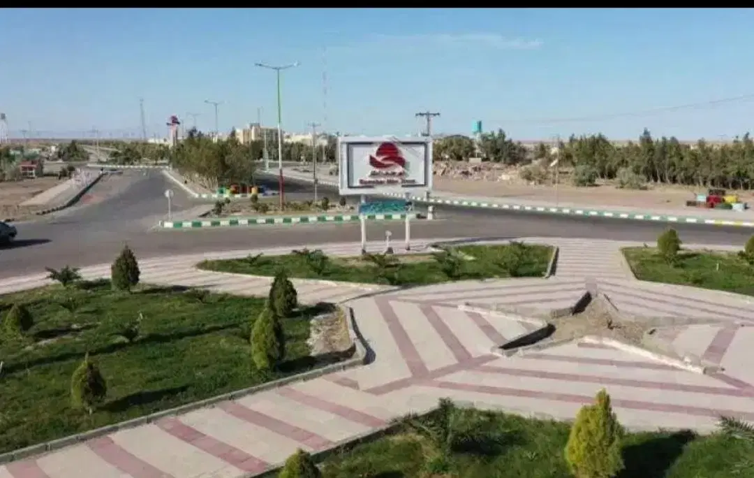 زمین سیادک