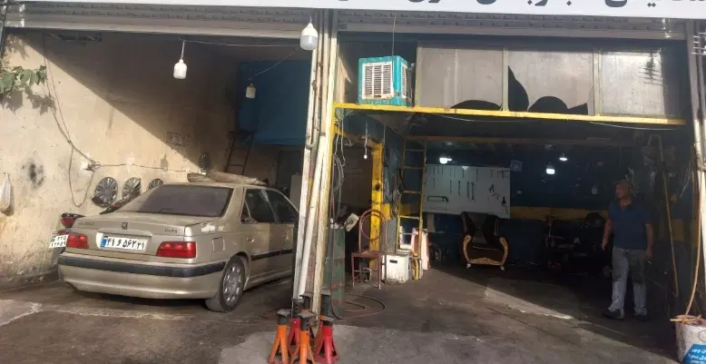 اجاره دو دهنه مغازه درخیابان بعثت