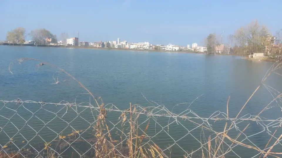 زمین فروشی