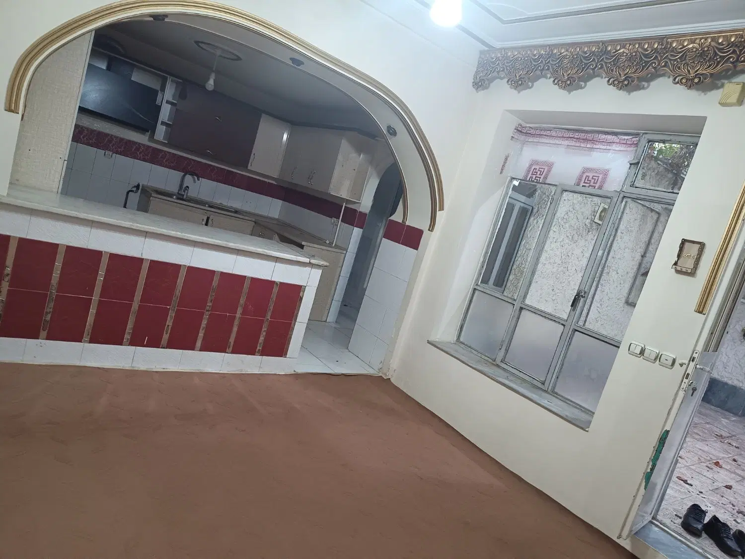 خانه دربستی فلکه جیران ولیعصر انتهای کوچه اول