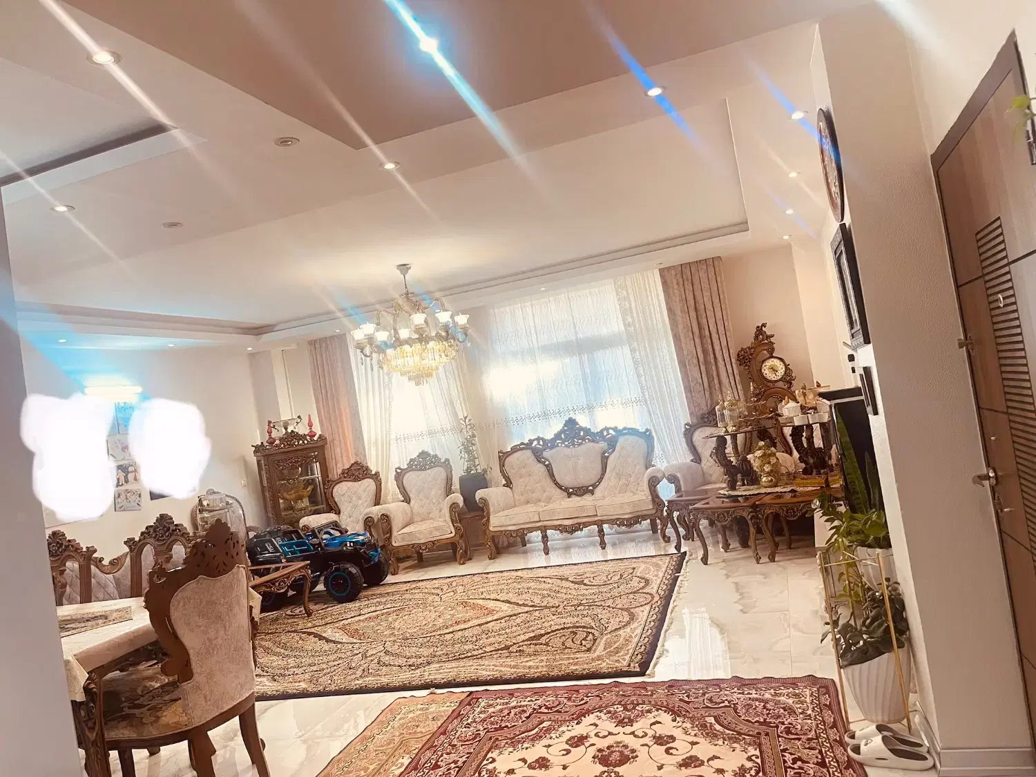 یک واحد همکف خانه ویلایی