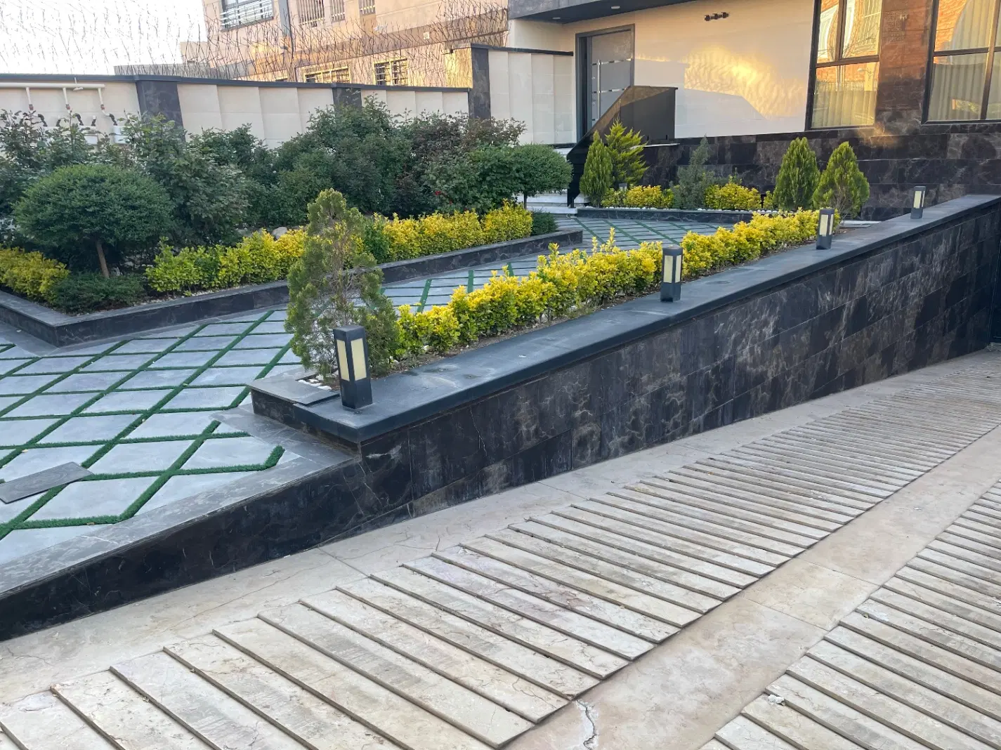 فاز ۴ محله ۴ سندتکبرگ ۱۴۰۴_هنری و لوکس
